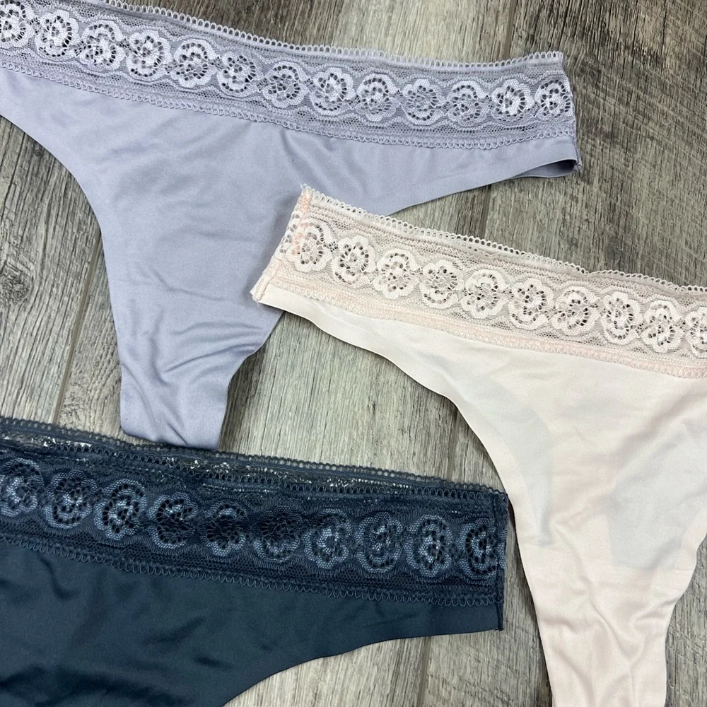 Jessica Simpson Thong Bundle‎
